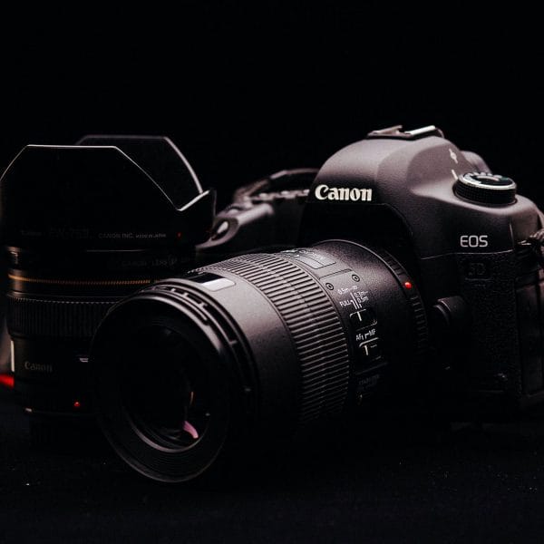 93 Canon Hashtags for Canon Photographers